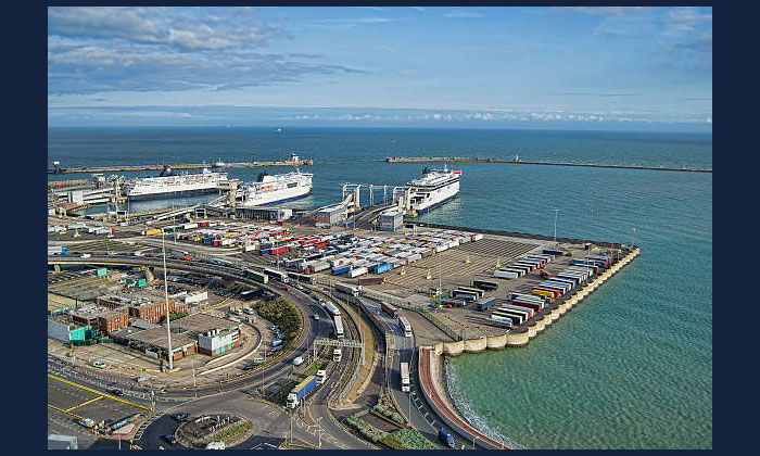 Promy z Anglii do Francji a SARS-CoV-2