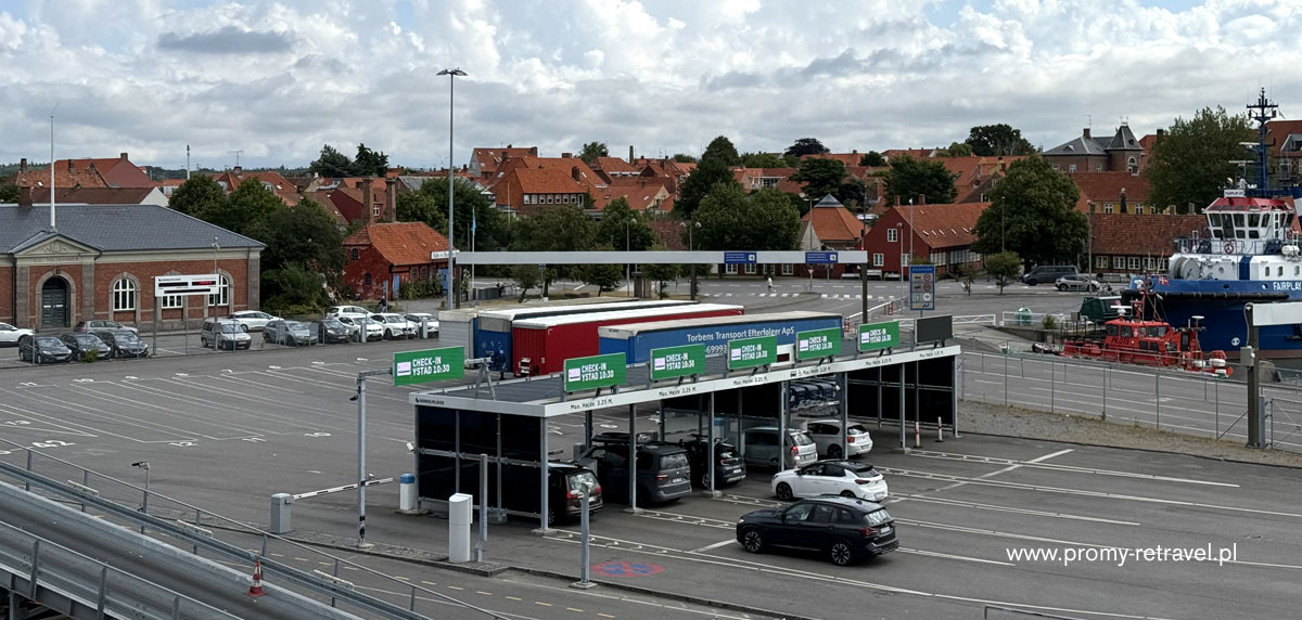 Terminal promowy, zaokrętowanie na prom