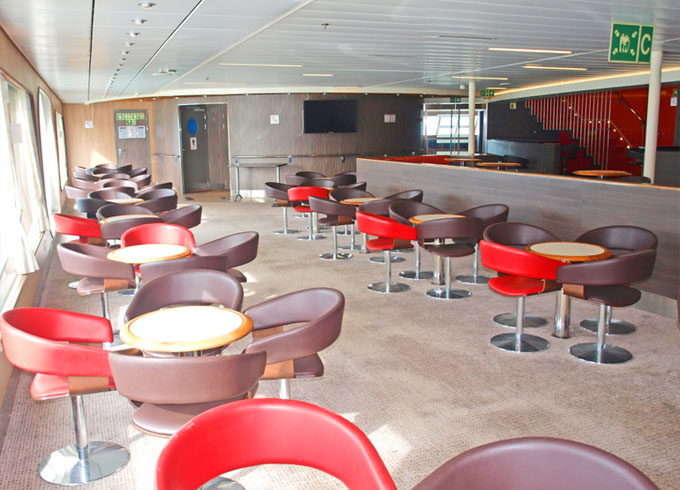 Prom Nova Star - wnętrza