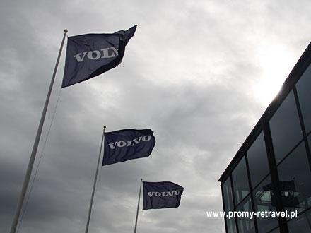 Przy muzeum Volvo